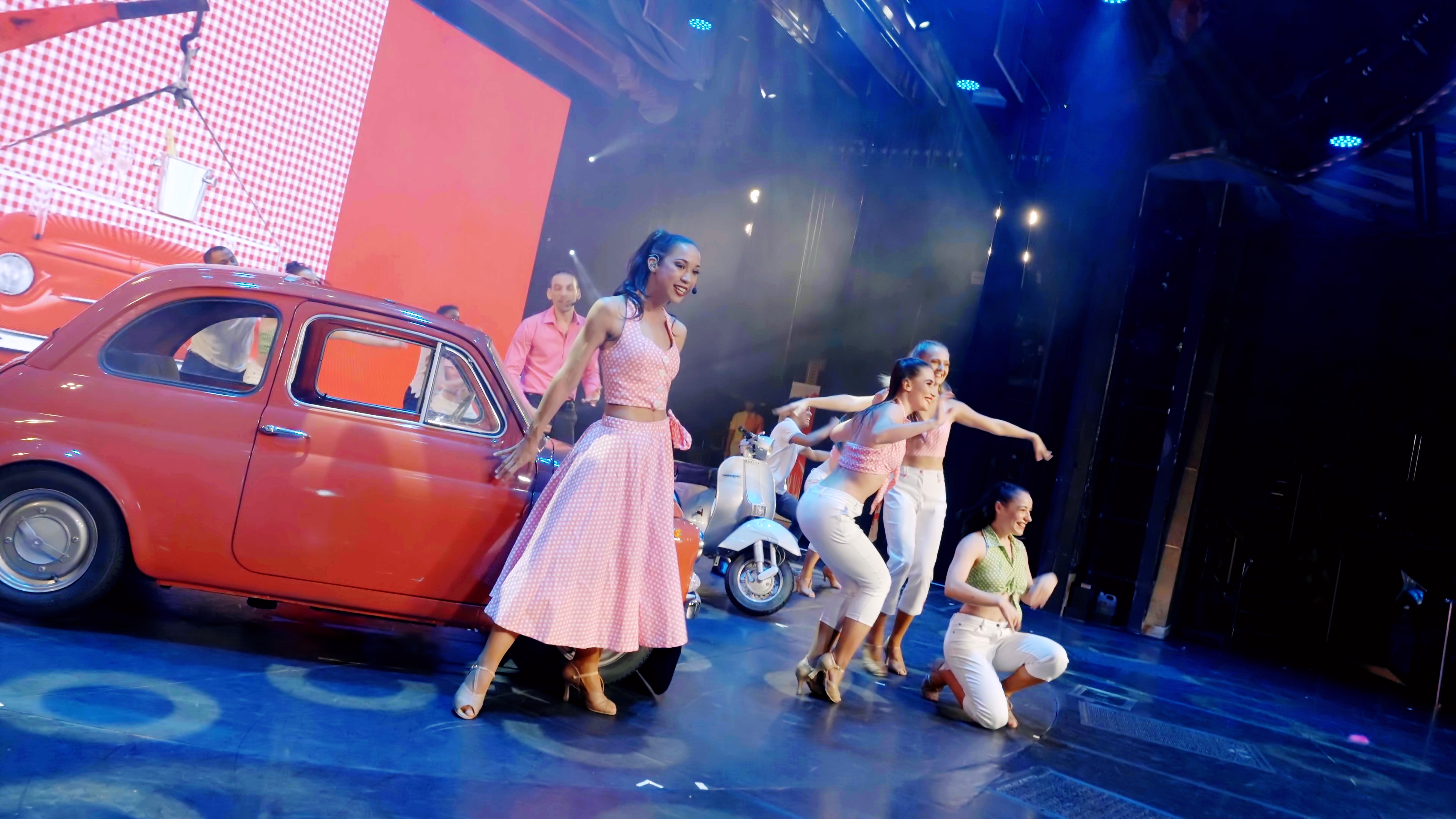 爱达·地中海号 《风情地中海》歌舞秀.jpg