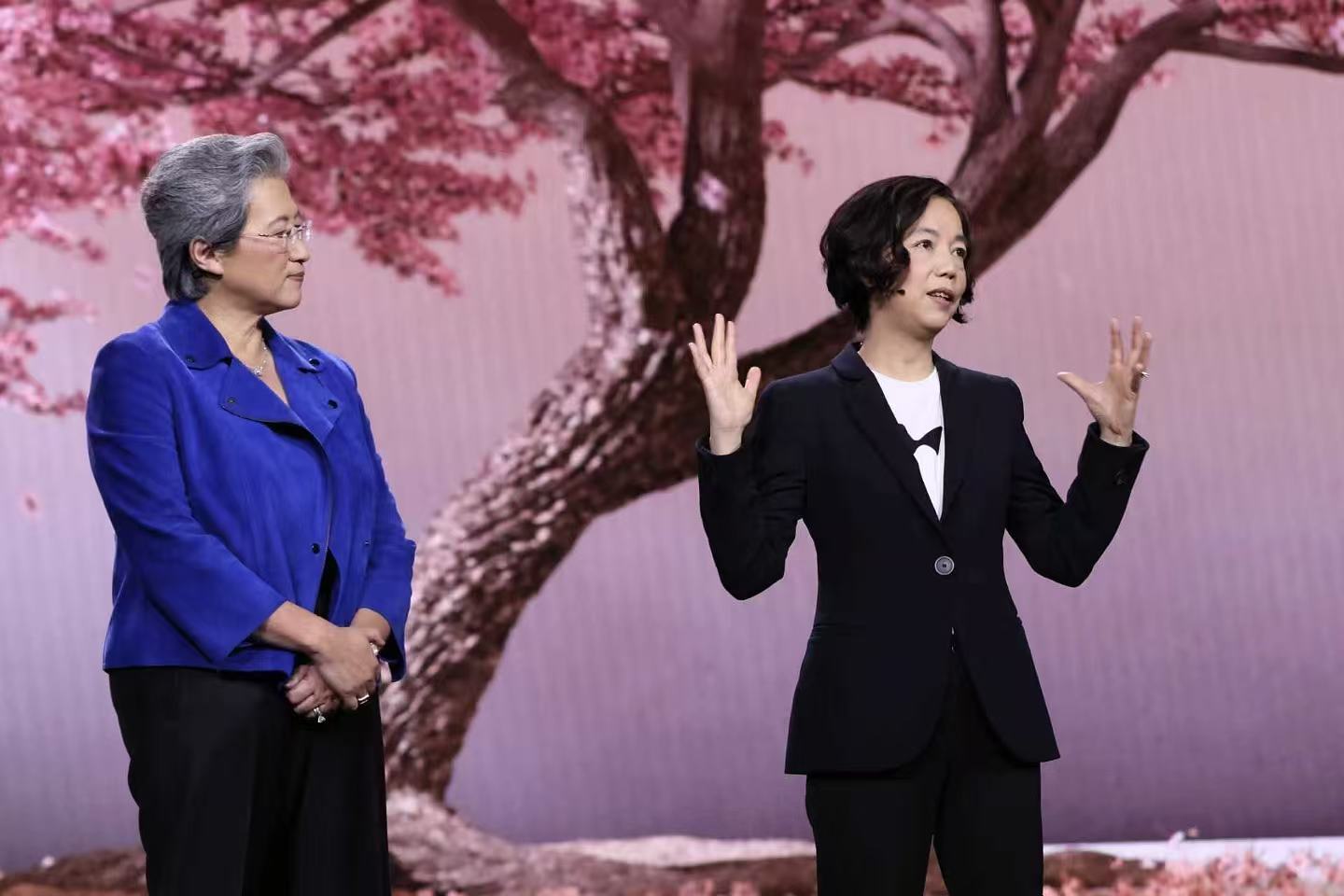 6. 苏姿丰+李飞飞.jpg