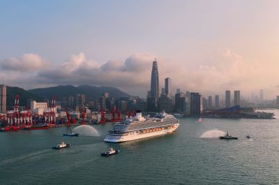 首艘国产大型邮轮爱达&middot;魔都号深圳首航 开启中国海岸巡游大湾区新篇章